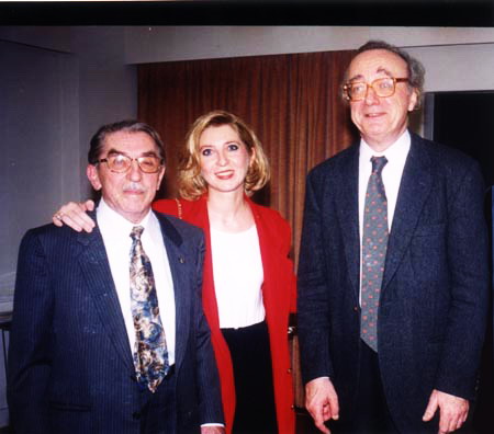 Μαξ και Ελένη Χάλλεκερ με τον διάσημο πιανίστα Alfred Brendel